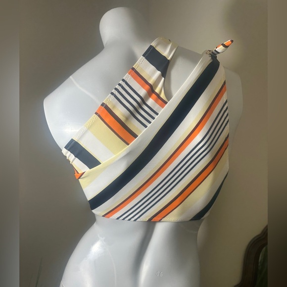 Cupshe Asymmetrical Striped One-Shoulder Bikini Top NWOT - Picture 2 of 4